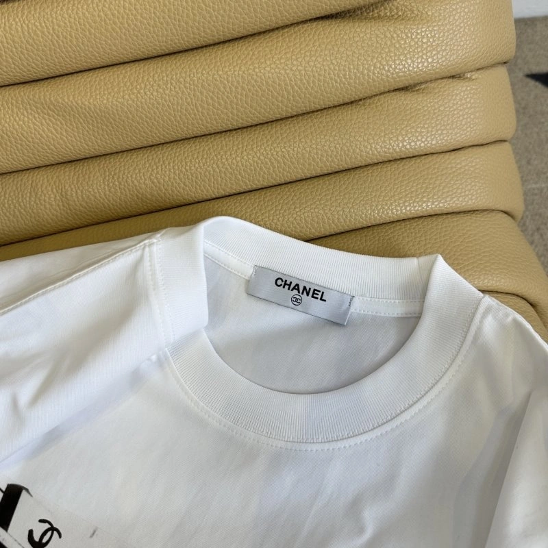 Sustainable Chanel T-Shirts 108660
