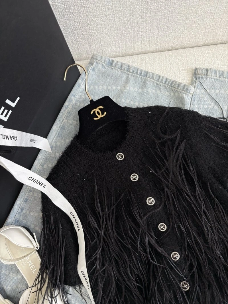 WeatherProof Chanel T-Shirts 108654