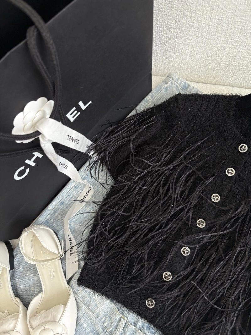 WeatherProof Chanel T-Shirts 108654