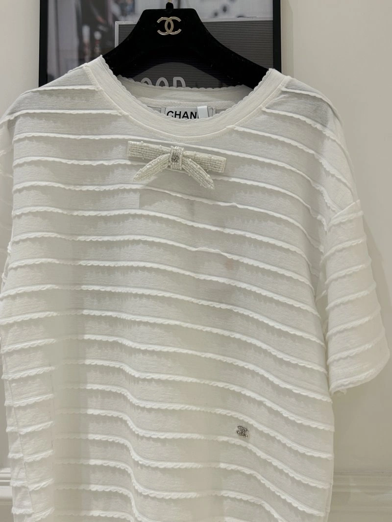 Comfortable Chanel T-Shirts 108631