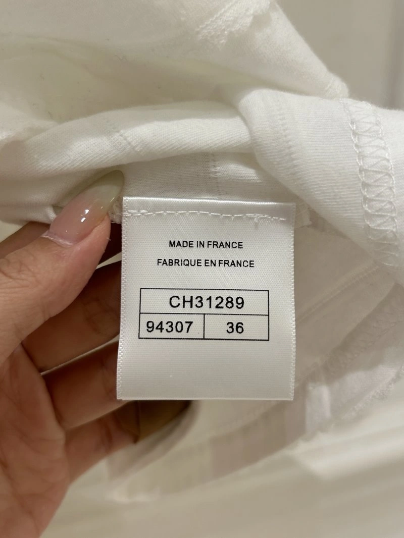 Comfortable Chanel T-Shirts 108631