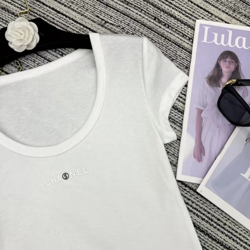 Chanel T-Shirts Sporty 108626
