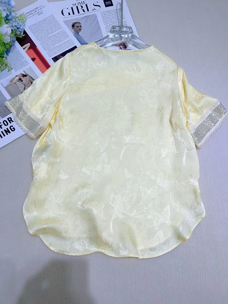 Chanel T-Shirts Breathable 108648