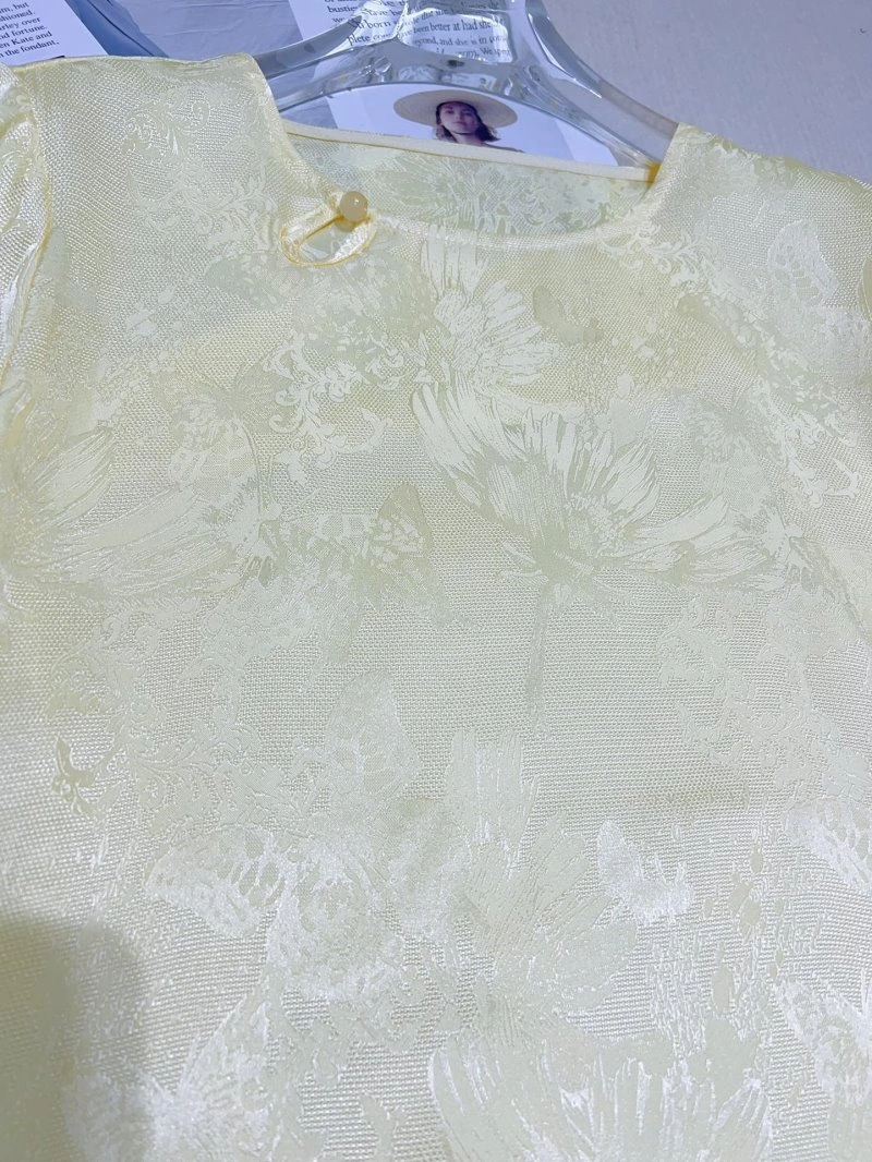 Chanel T-Shirts Breathable 108648