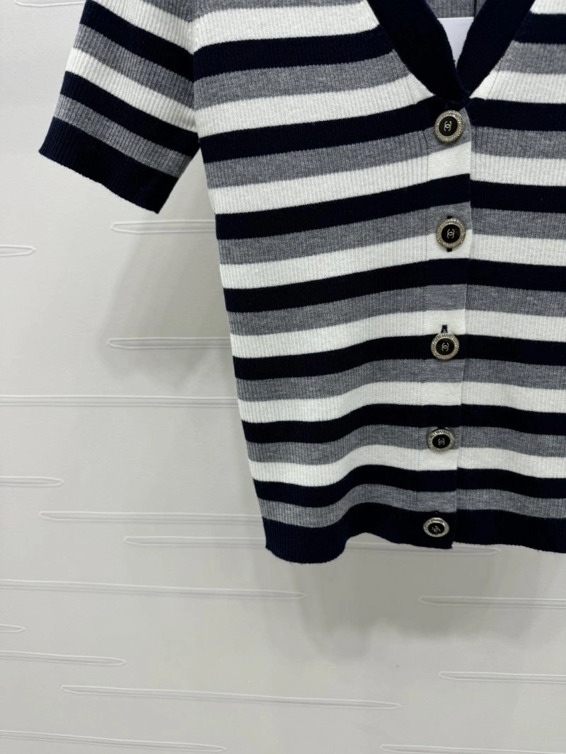 Trendsetting Chanel T-Shirts 108624