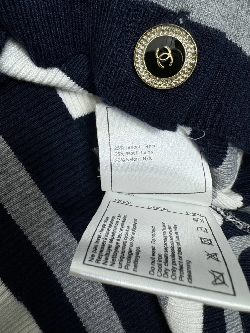 Trendsetting Chanel T-Shirts 108624