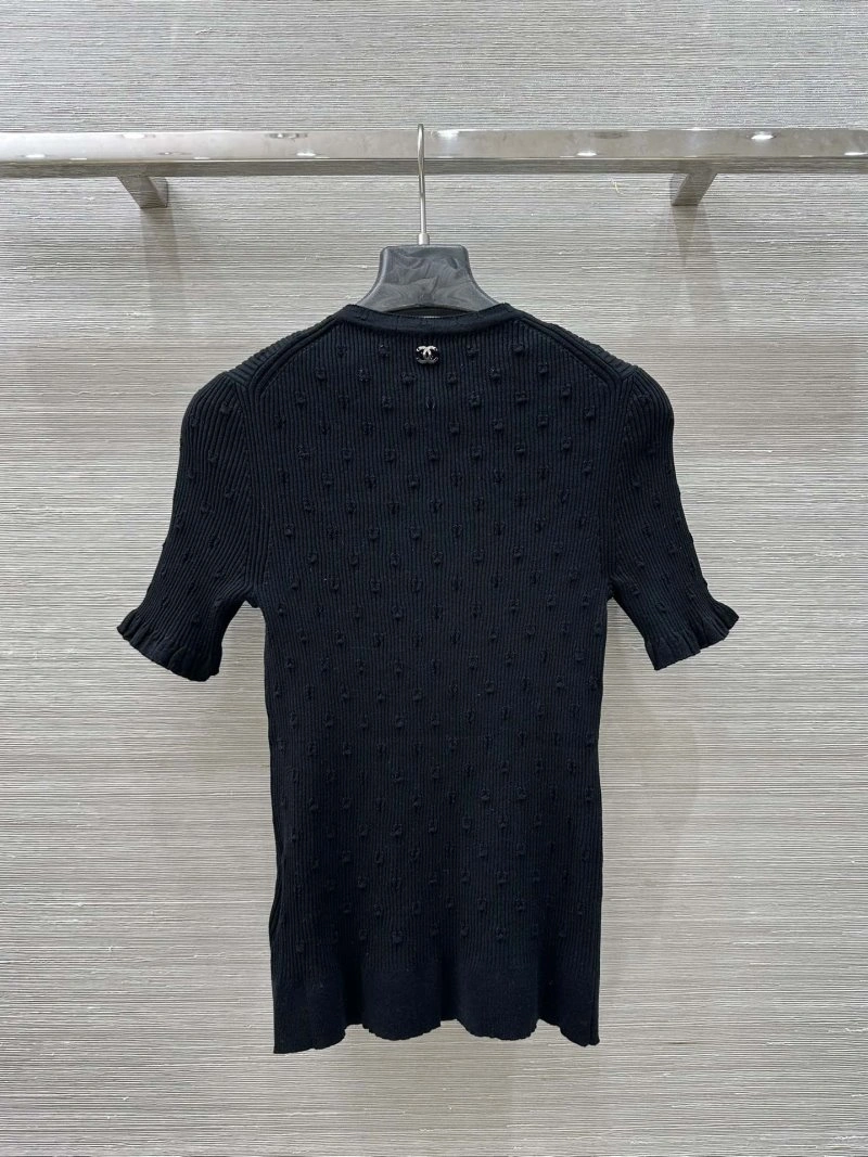 Minimalist Chanel T-Shirts 108612