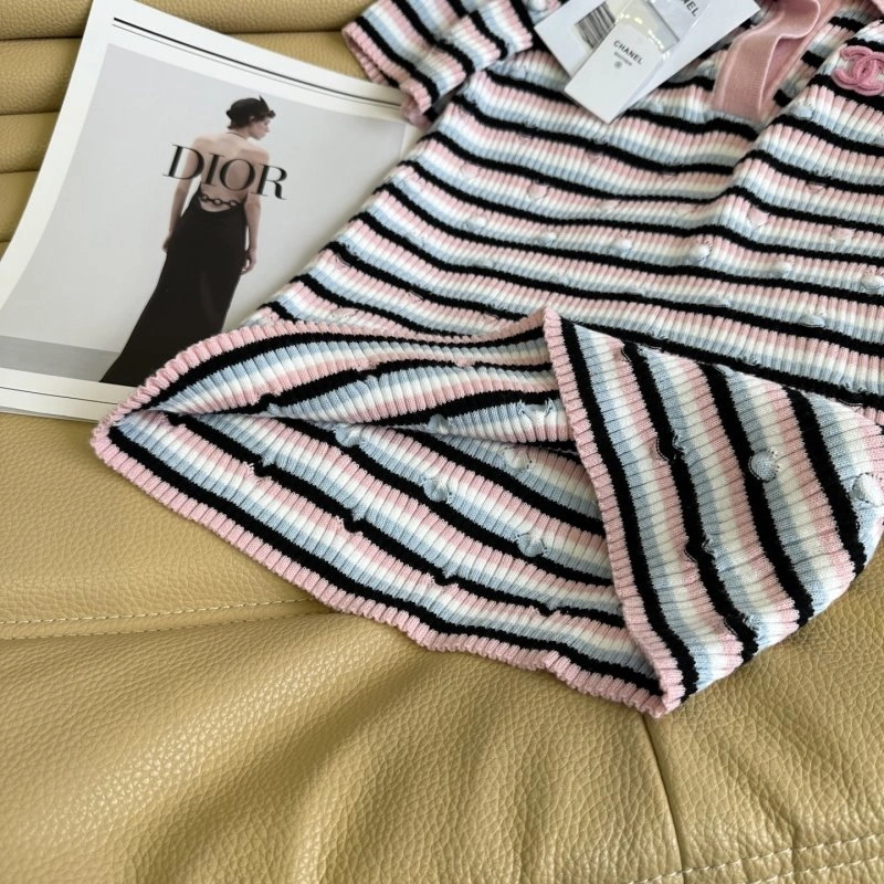 Chanel T-Shirts Comfortable 108609