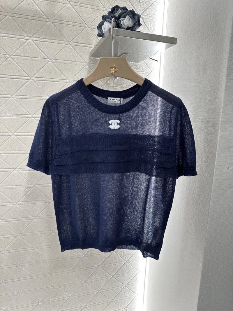 Classic Chanel T-Shirts 108597