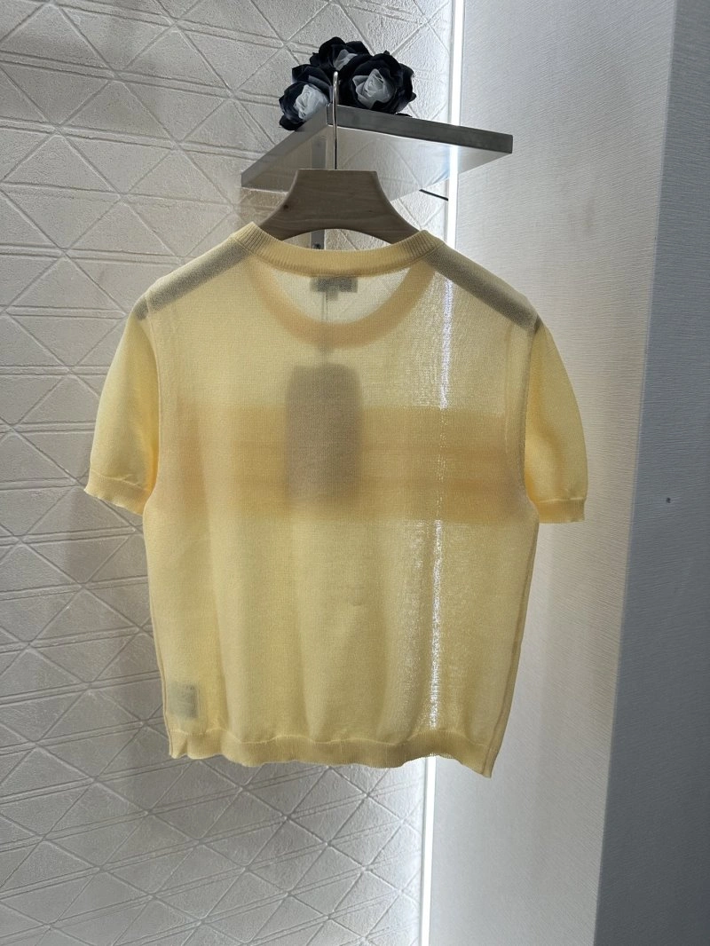 Sleek Chanel T-Shirts 108604