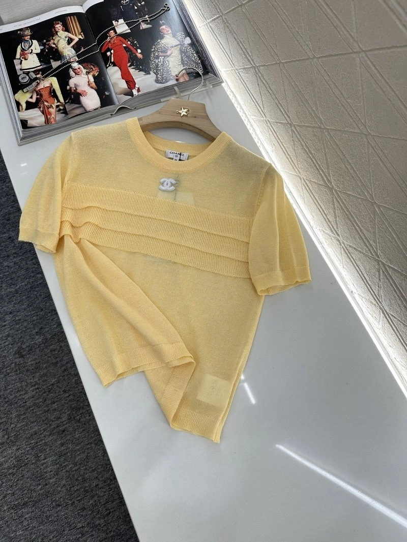Sleek Chanel T-Shirts 108604