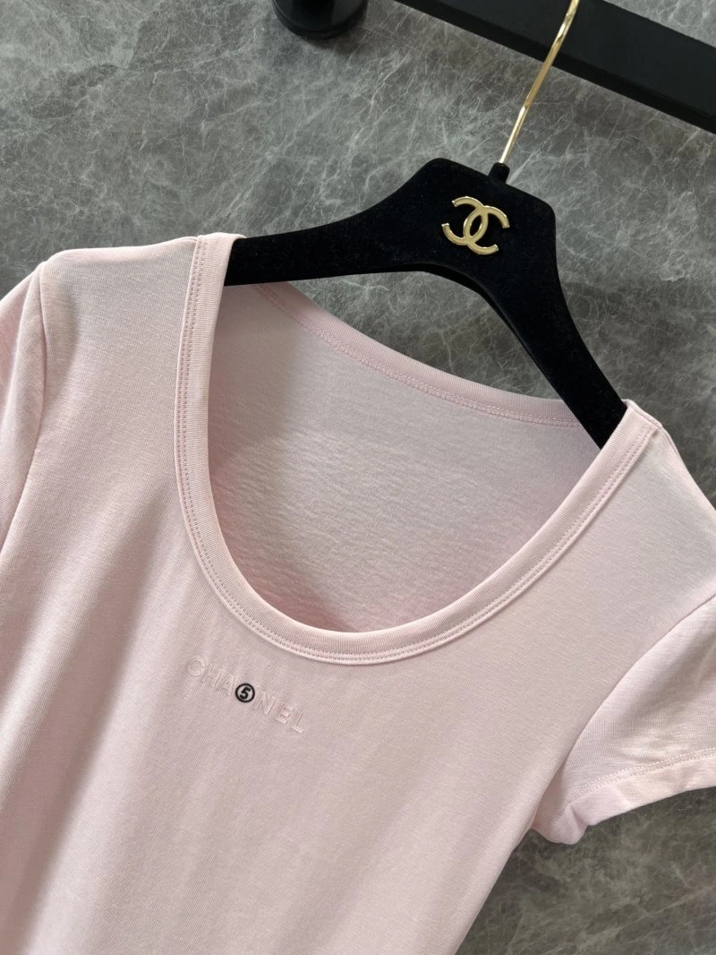 Flexible Chanel T-Shirts 108590