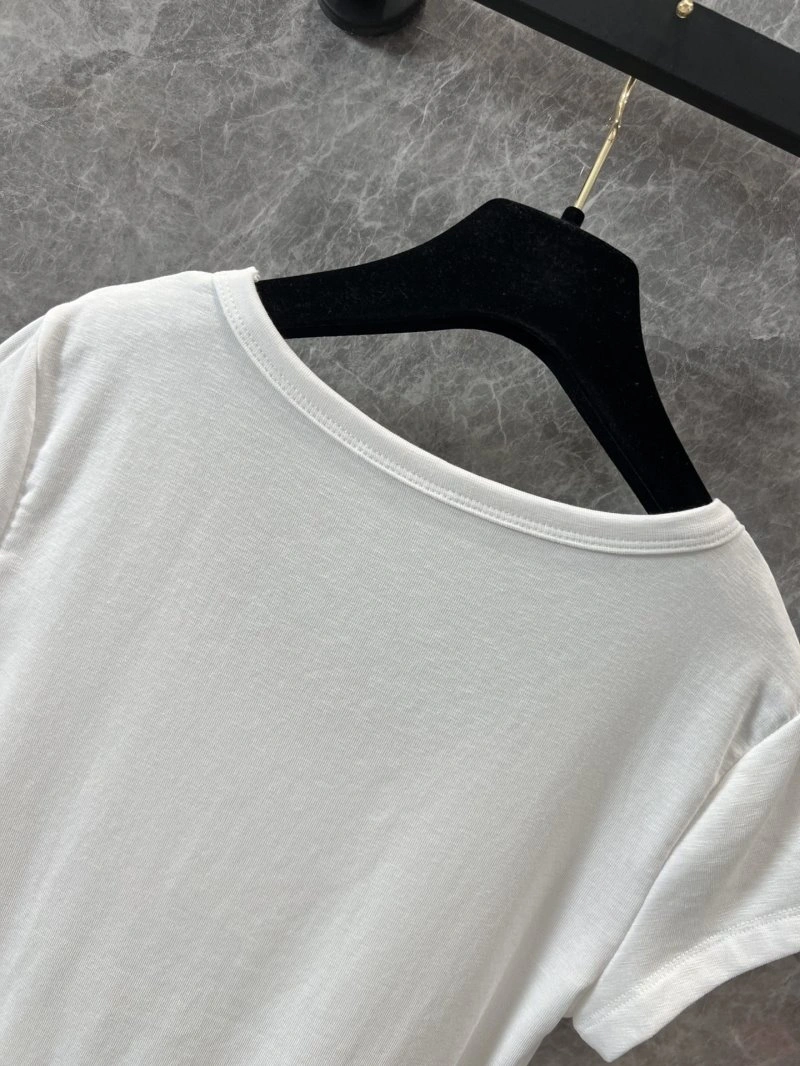 Versatile Chanel T-Shirts 108602