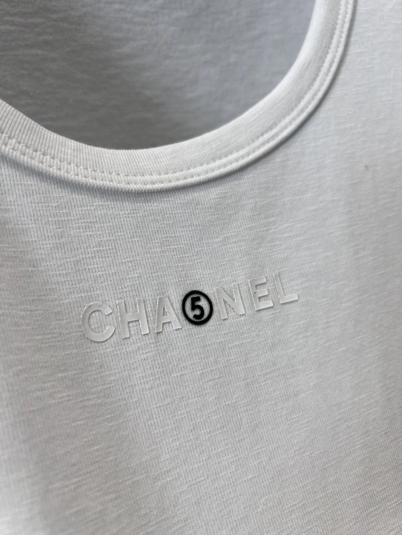 Versatile Chanel T-Shirts 108602