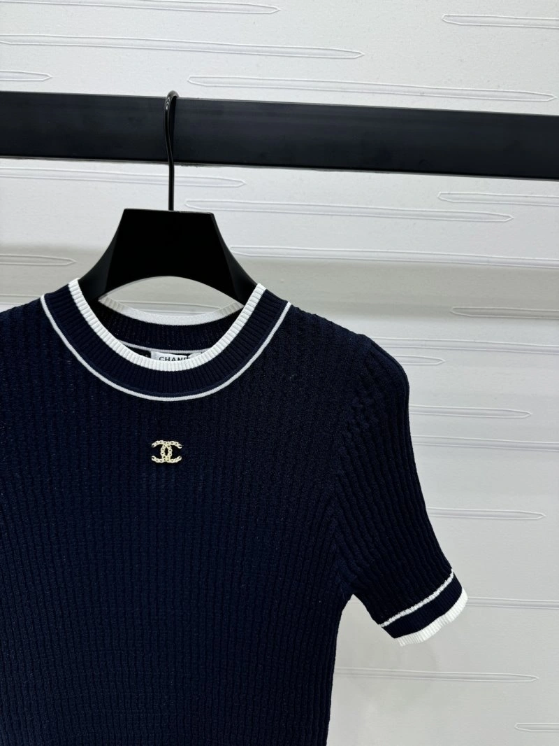 Chanel T-Shirts Snug 108591