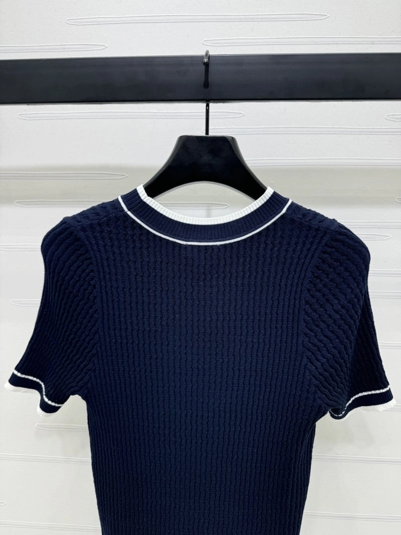 Chanel T-Shirts Snug 108591
