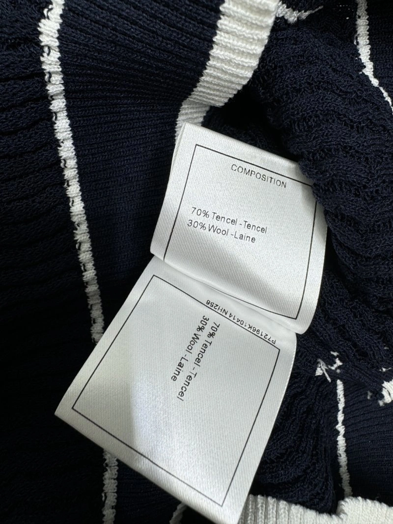 Chanel T-Shirts Snug 108591