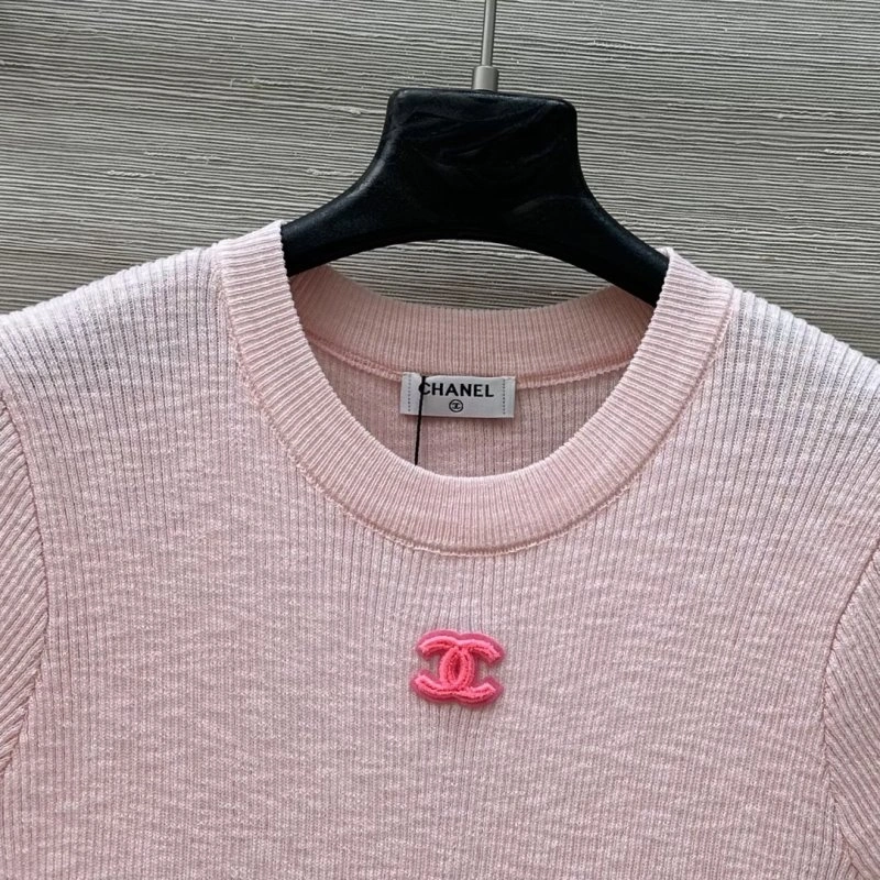 WellDesigned Chanel T-Shirts 108600