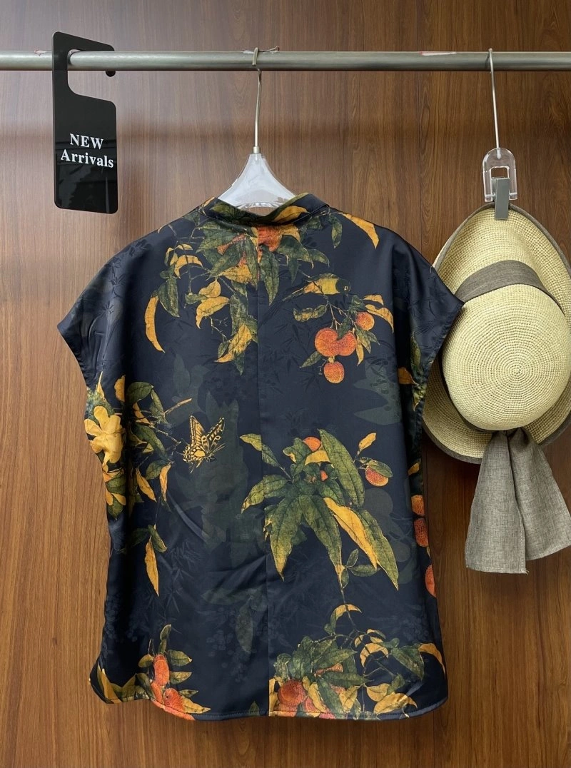 Chanel T-Shirts AllSeason 108574