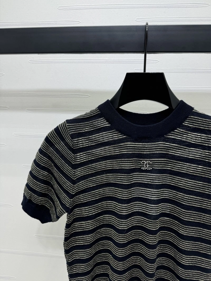 Chanel T-Shirts Soft 108570