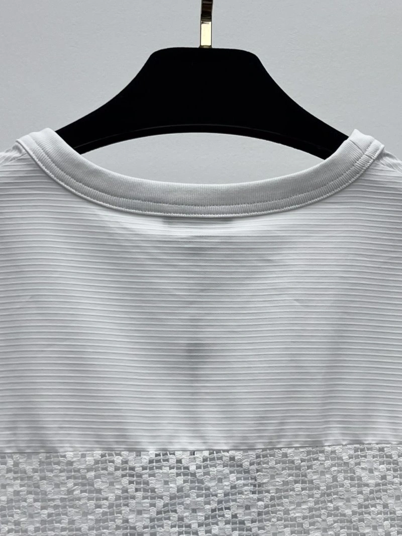 Versatile Chanel T-Shirts 108571