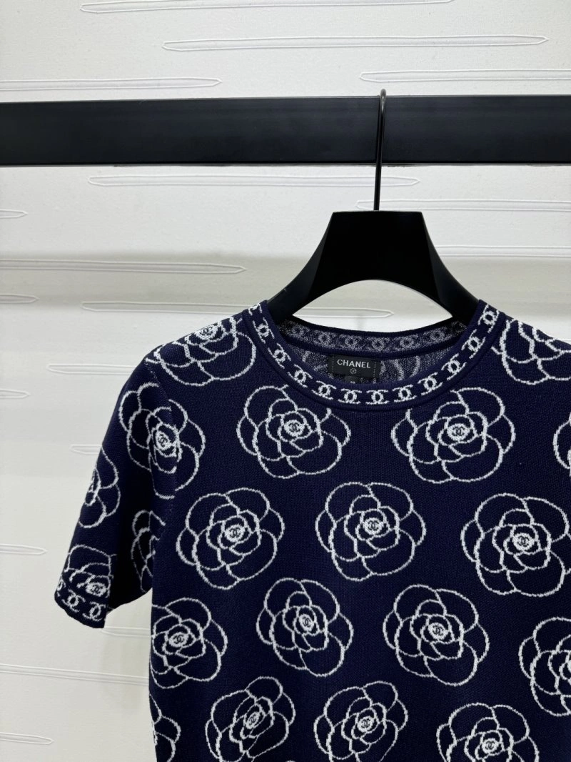 Chanel T-Shirts Sporty 110360