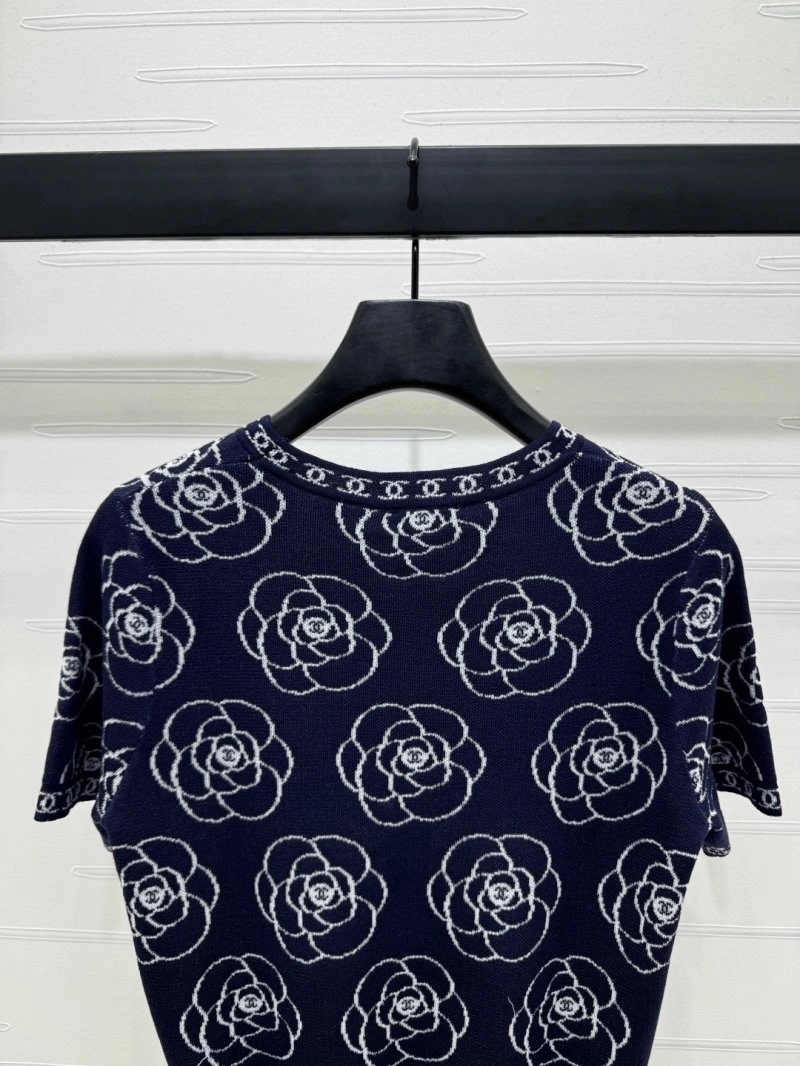 Chanel T-Shirts Sporty 110360