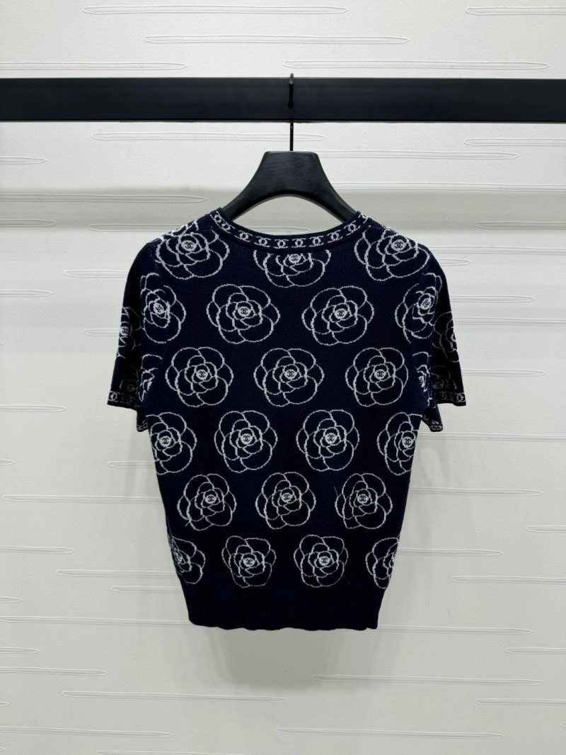 Chanel T-Shirts Sporty 110360