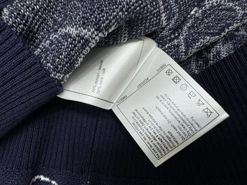 Chanel T-Shirts Sporty 110360