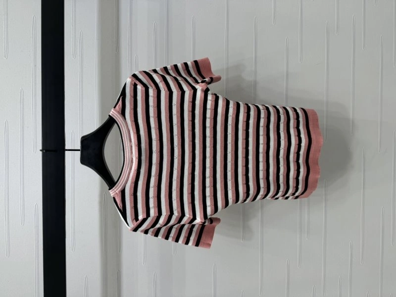 Snug Chanel T-Shirts 110336