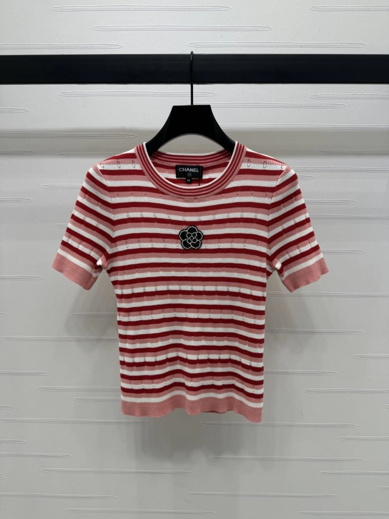 Versatile Chanel T-Shirts 110342