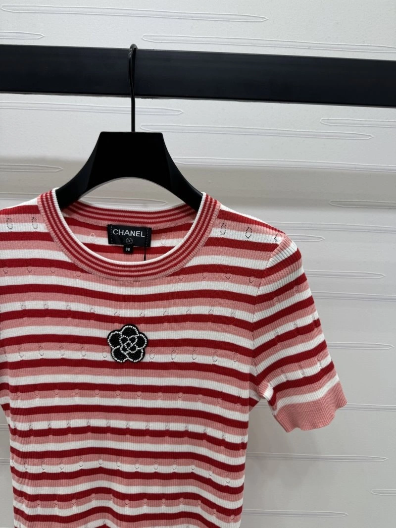 Versatile Chanel T-Shirts 110342