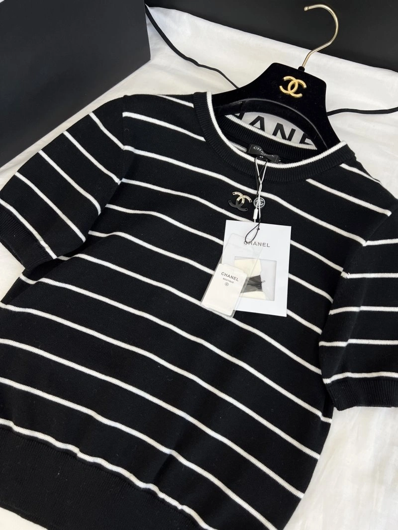 Chanel T-Shirts Effortless 110343