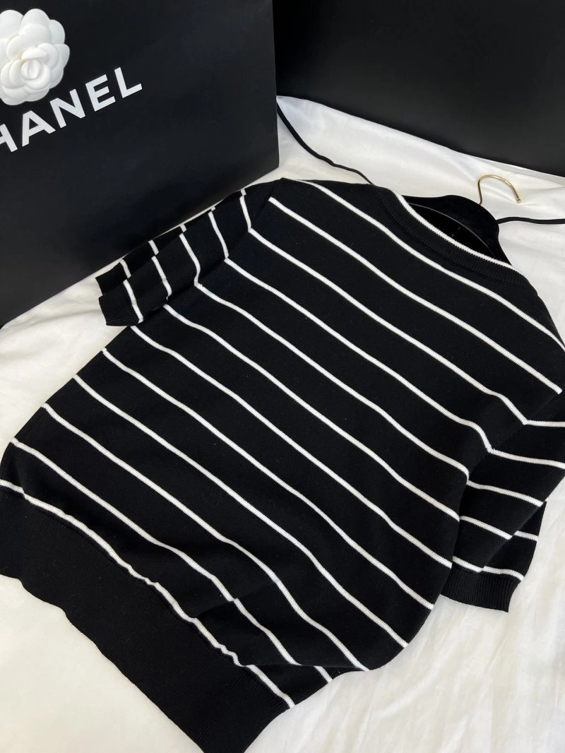 Chanel T-Shirts Effortless 110343