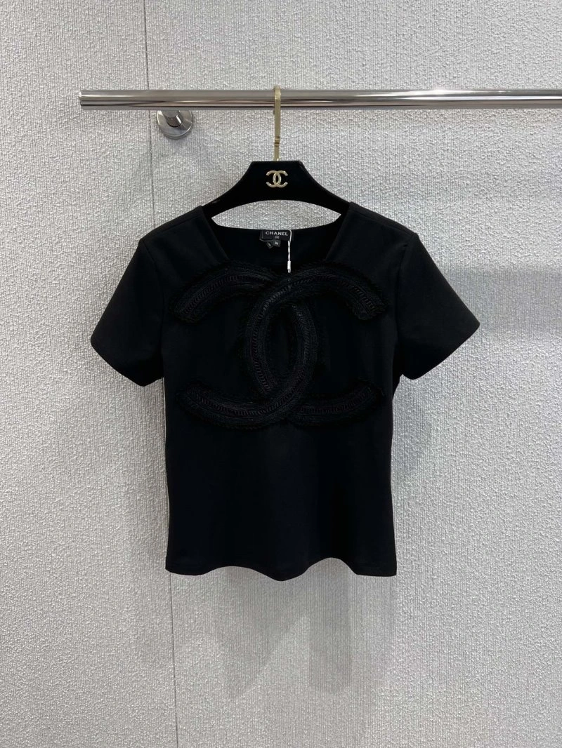 Sustainable Chanel T-Shirts 110345