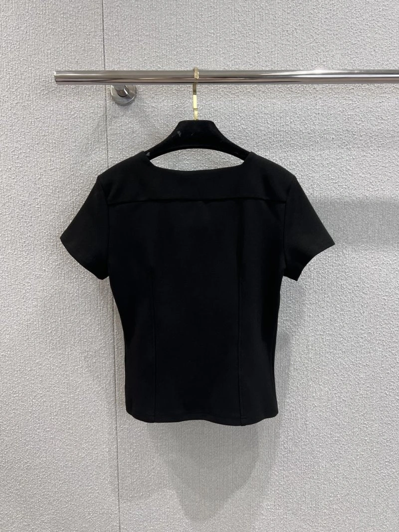 Sustainable Chanel T-Shirts 110345