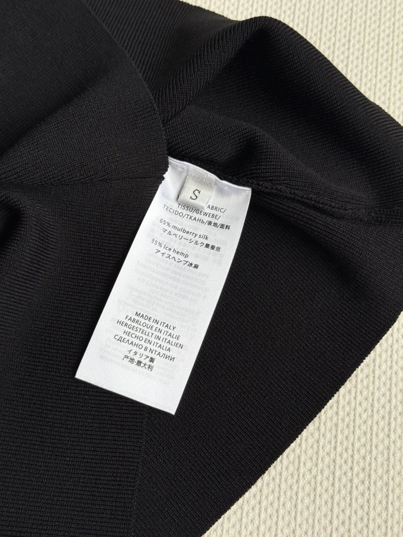 Chanel T-Shirts Comfortable 110339