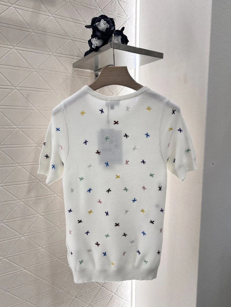Resilient Chanel T-Shirts 110341