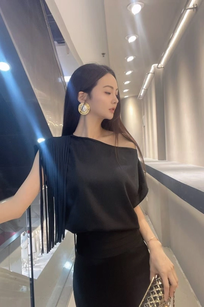 Chanel T-Shirts Minimalist 110353