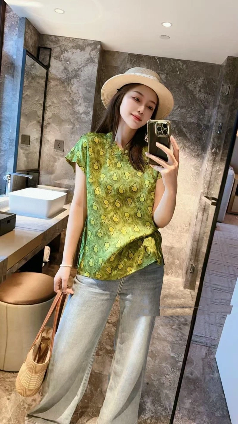 Fashionable Chanel T-Shirts 110327