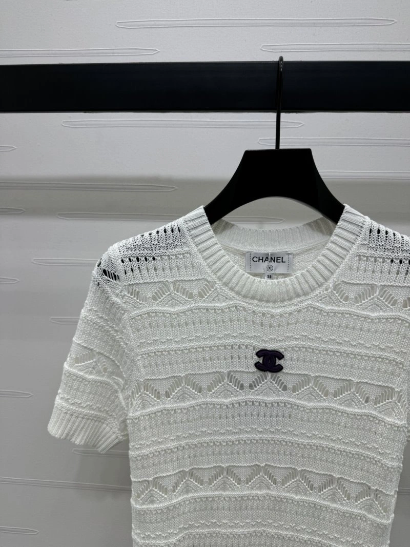 Trendsetting Chanel T-Shirts 110347