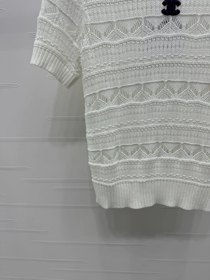 Trendsetting Chanel T-Shirts 110347