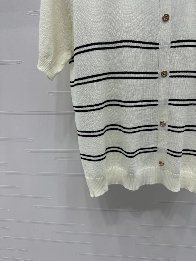 Chanel T-Shirts Soft 110326