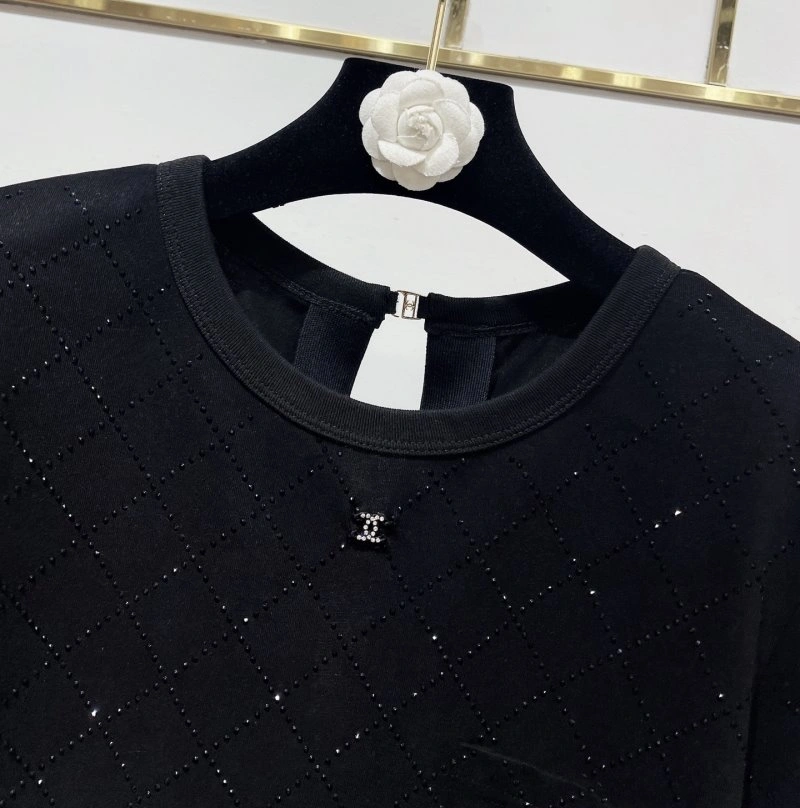 WellDesigned Chanel T-Shirts 110299