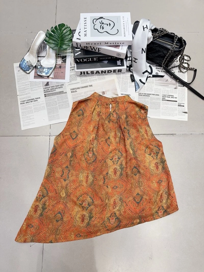 Modern Chanel T-Shirts 110304