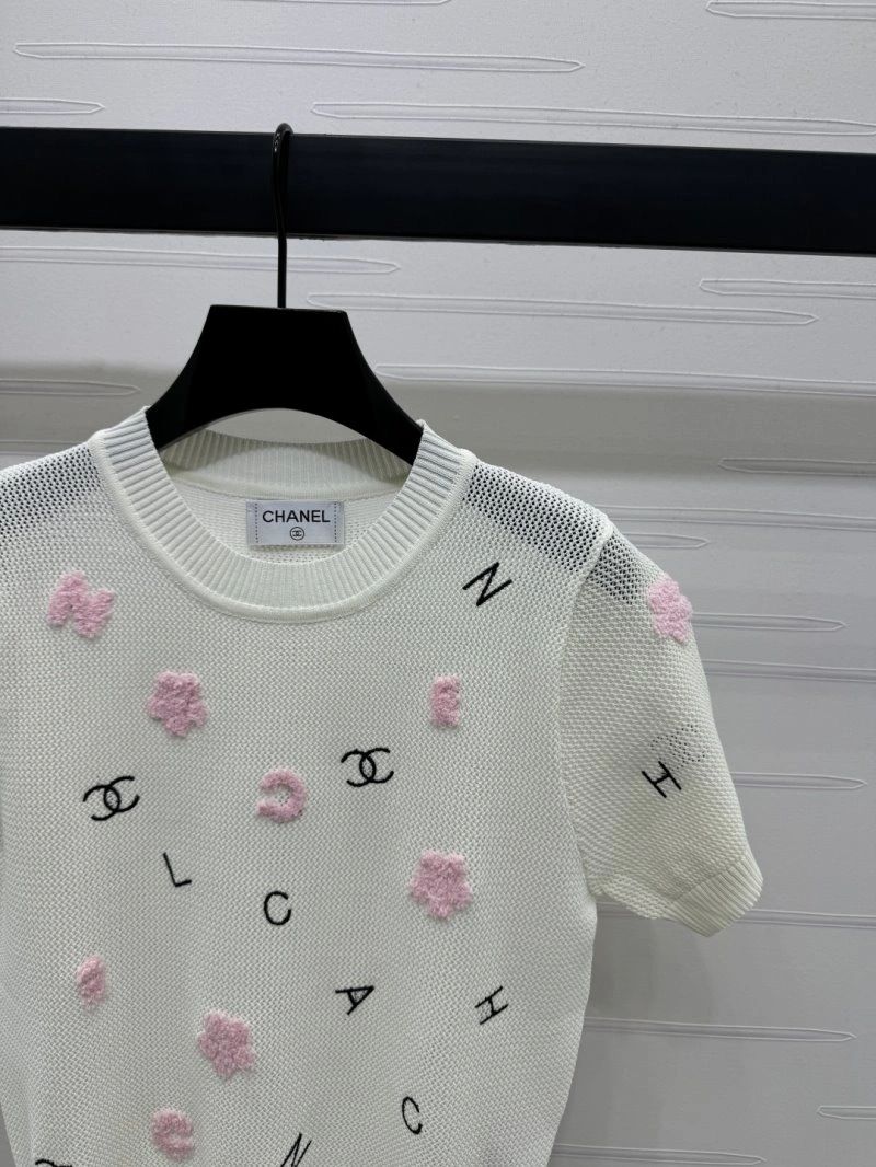 Modern Chanel T-Shirts 110302