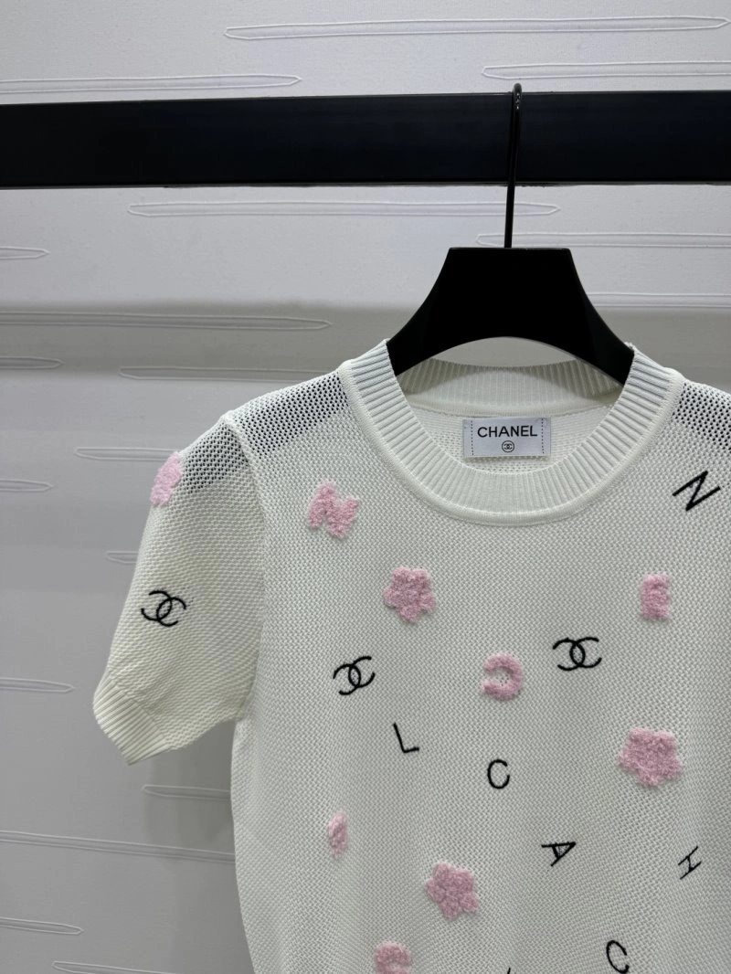 Modern Chanel T-Shirts 110302