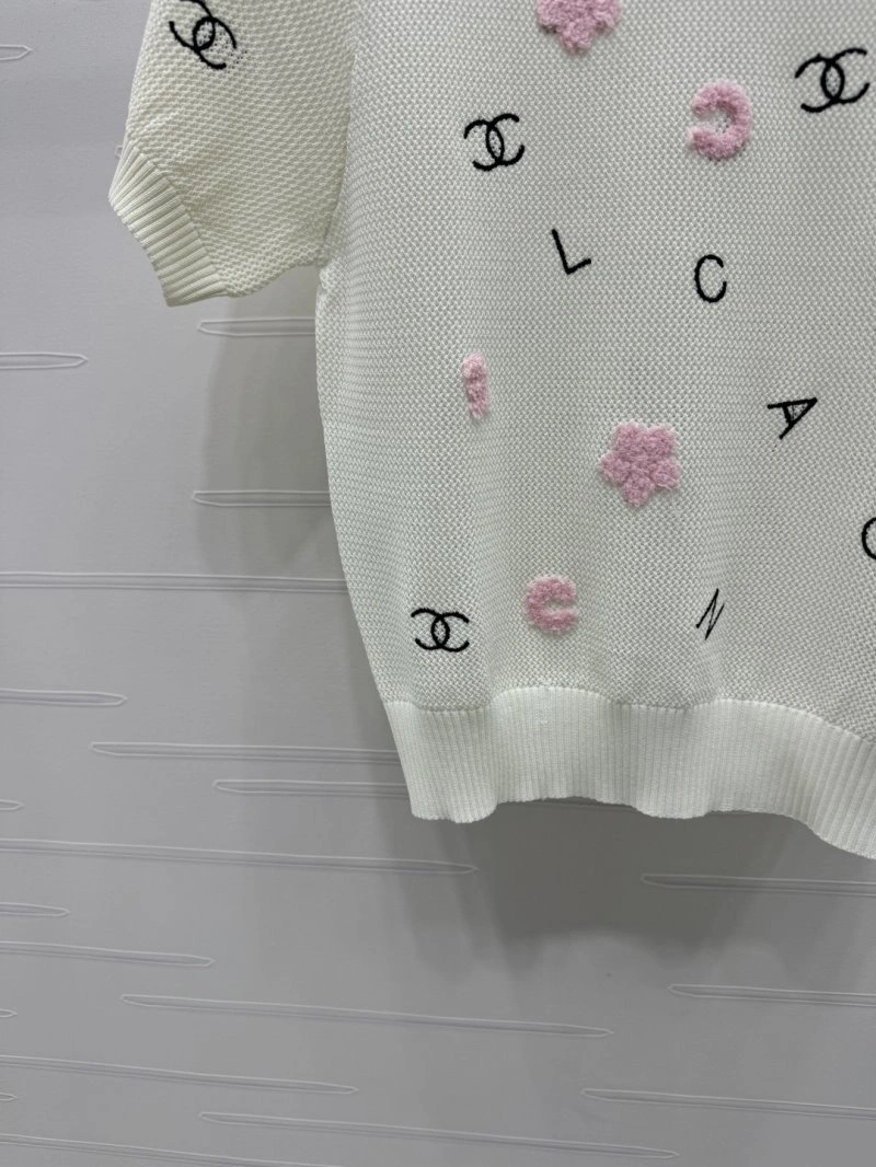 Modern Chanel T-Shirts 110302