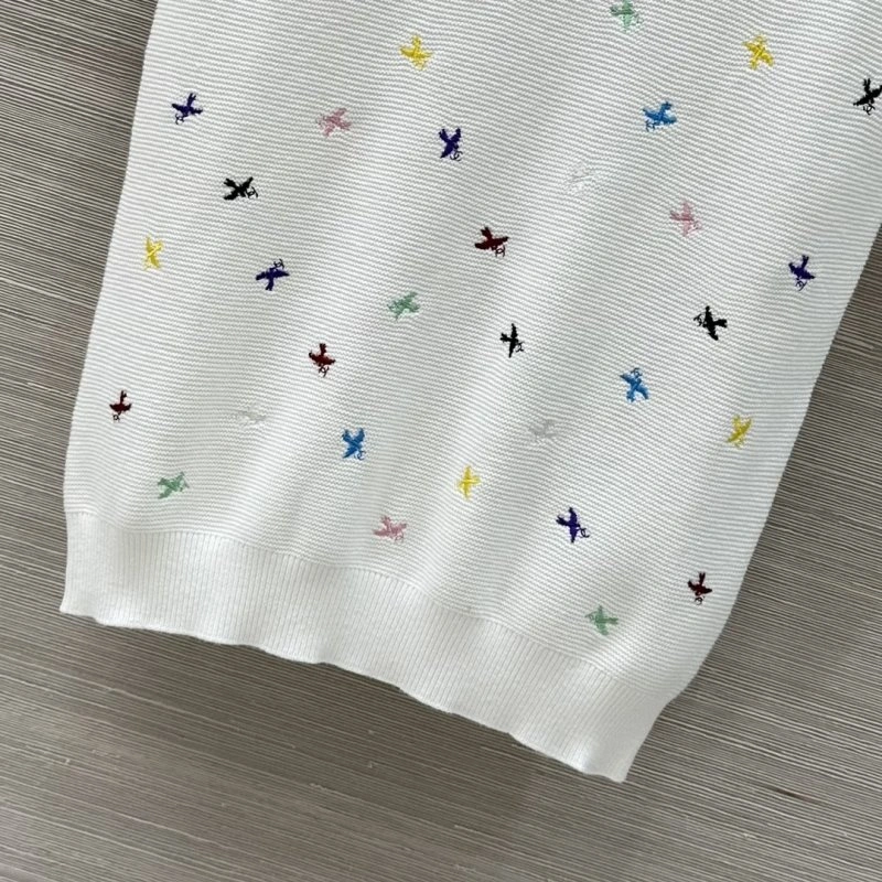 Compact Chanel T-Shirts 110300
