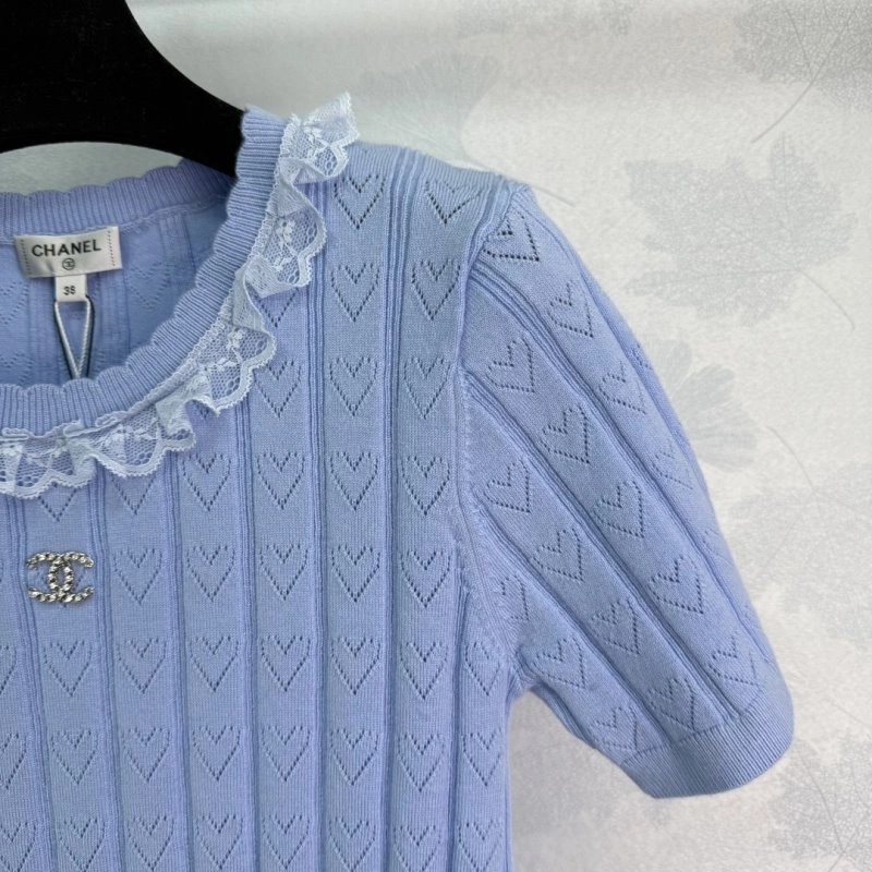 Chanel T-Shirts Versatile 110284